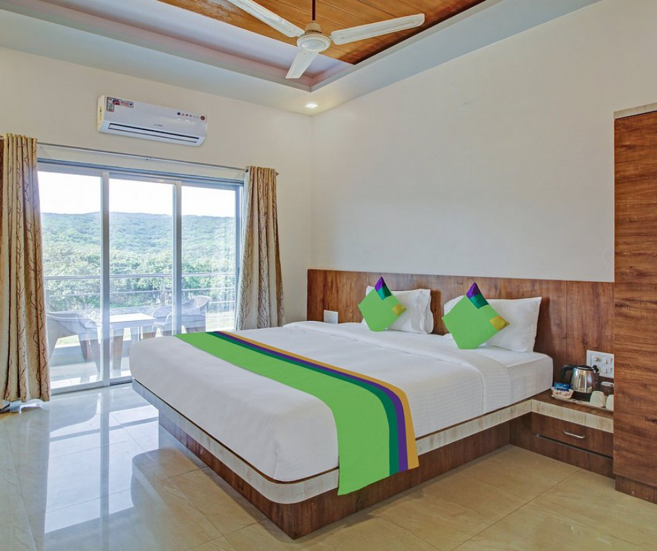 Hotel Dwarka Resort (Near Market) (3)