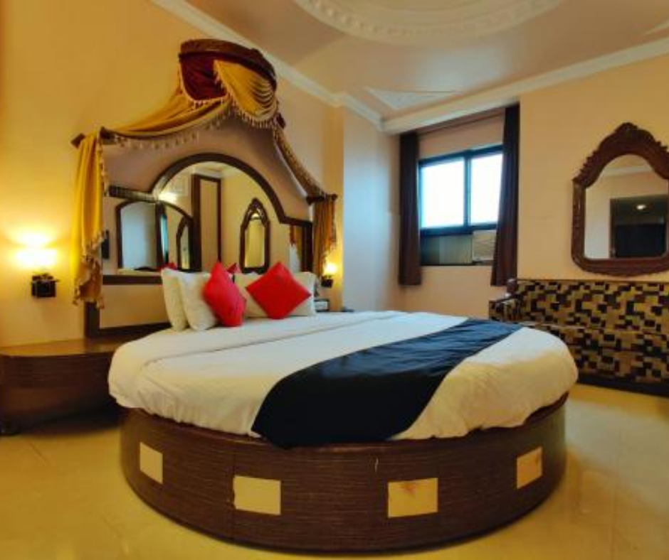 Hotel Pratap Heriage (S_pool ) Main Market (3)